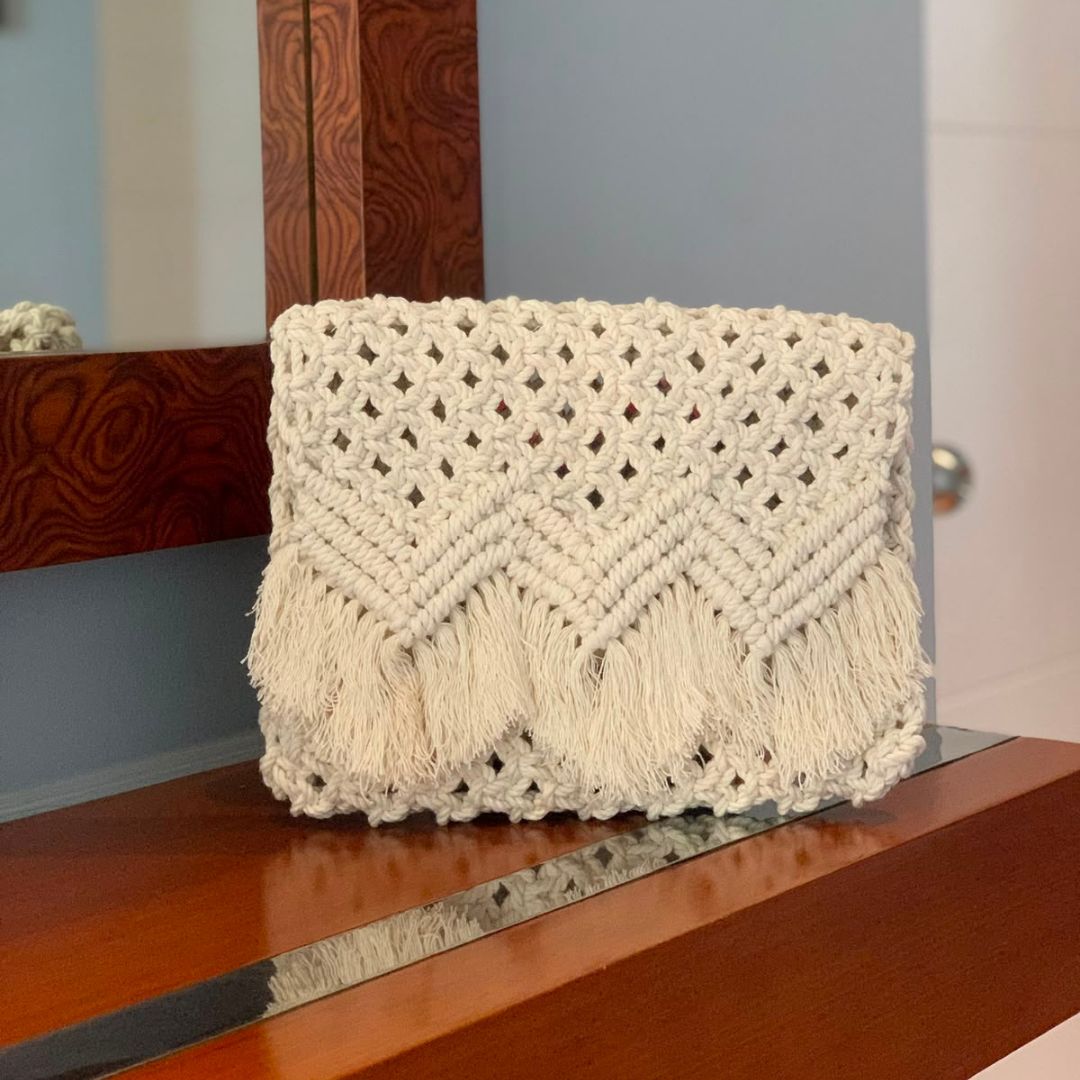 Cartera sobre de macramé Sabrina - Blanco Hueso