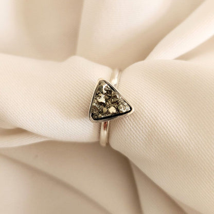 Anillo Pirita Triangulo