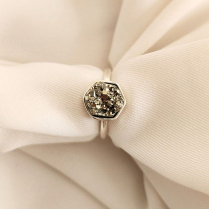 Anillo Pirita Hexagonal